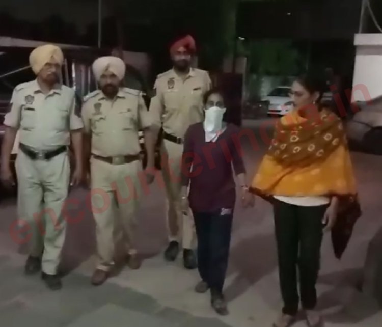 Punjab: महिला नशा तस्कर गिरफ्तार, देखें Video