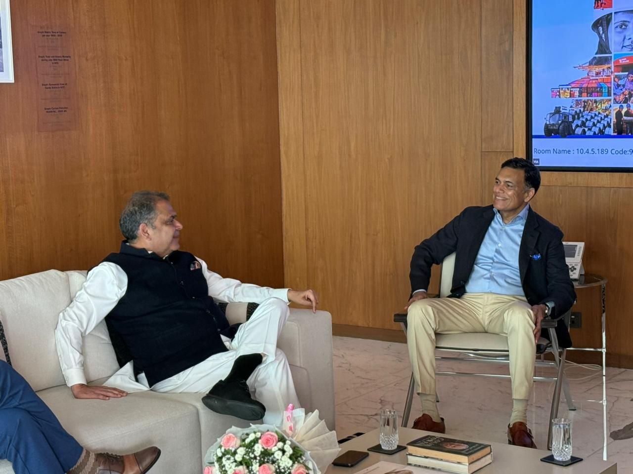 Punjab Industries Minister Sanjeev Arora meeting JSW Chairman Sajjan Jindal in Mumbai regarding ₹1,500 crore investment in Rajpura (2)